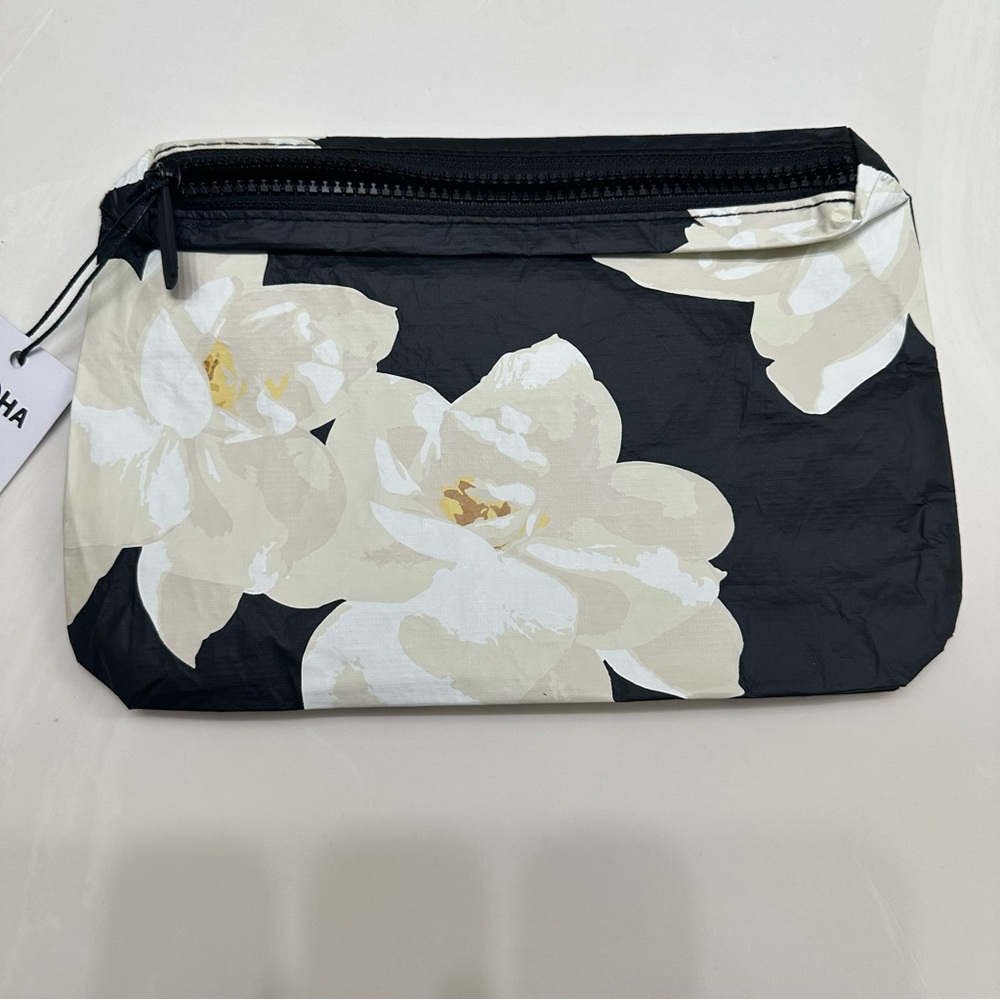 ALOHA Collection Small Pouch Black Cream Floral Zipper Tyvek Water Resistant - Picture 2 of 3